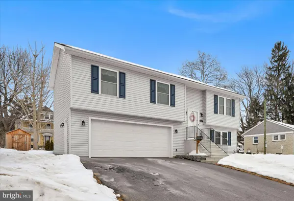 213 W MAPLE AVE, Myerstown, PA 17067