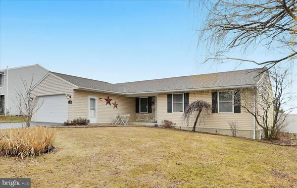 150 SWEETWATER LN, Newmanstown, PA 17073