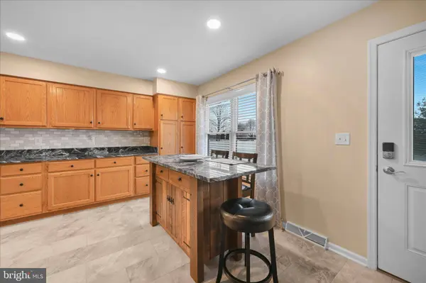 150 SWEETWATER LN, Newmanstown, PA 17073