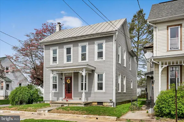 41 MEMORIAL BLVD, Newmanstown, PA 17073