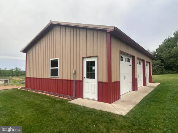 51 RACEHORSE DR, Jonestown, PA 17038