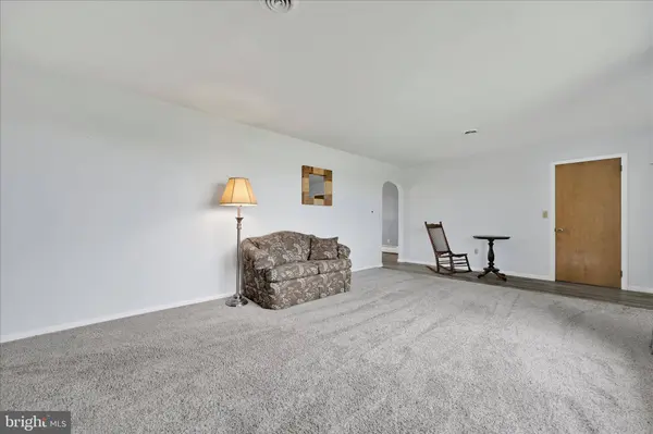 460 YEAGLEY RD, Myerstown, PA 17067