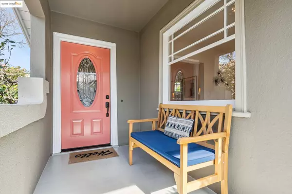 1040 Camelia St, Berkeley, CA 94710