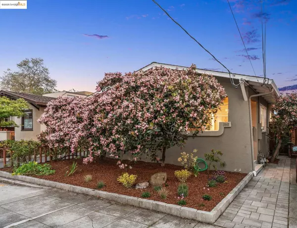 1040 Camelia St, Berkeley, CA 94710