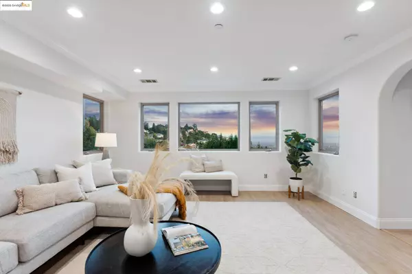 530 Gravatt Dr, Berkeley, CA 94705