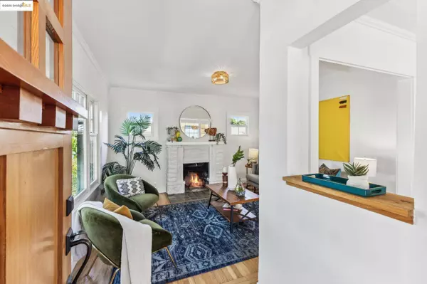 1350 Curtis St, Berkeley, CA 94702