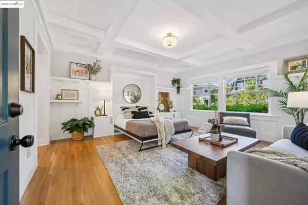 2842 Woolsey St #4, Berkeley, CA 94705