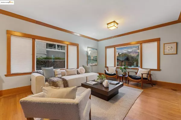 3033 Regent St, Berkeley, CA 94705