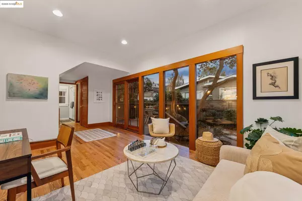 3033 Regent St, Berkeley, CA 94705