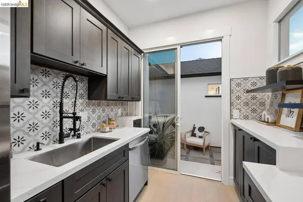 846 Adams St, Albany, CA 94706