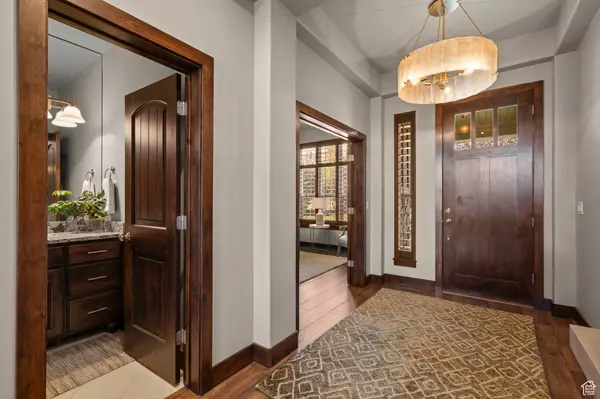 587 W BAYHILL DR, Midway, UT 84049