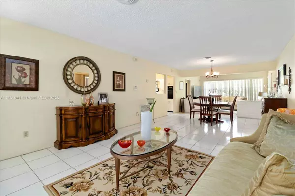 North Miami Beach, FL 33162