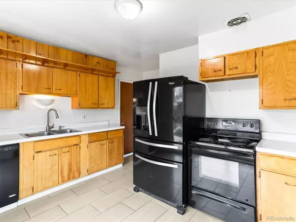 12022 W Louisiana AVE, Lakewood, CO 80228