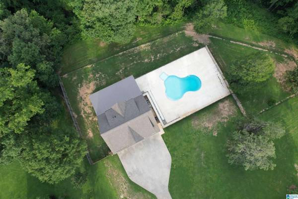 2348 JIM RANEY LANE, Bessemer, AL 35023