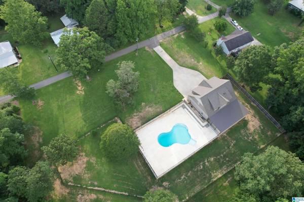 2348 JIM RANEY LANE, Bessemer, AL 35023