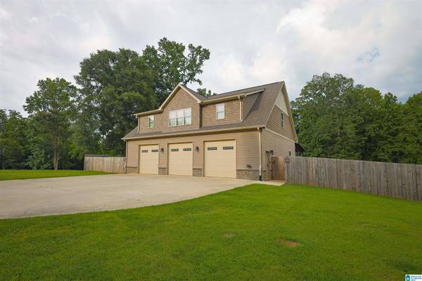 2348 JIM RANEY LANE, Bessemer, AL 35023