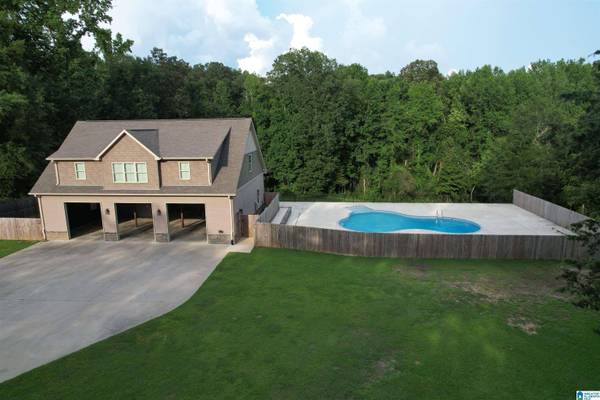 2348 JIM RANEY LANE, Bessemer, AL 35023