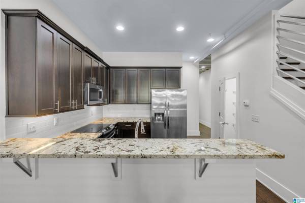 708 BARRISTERS COURT #708, Birmingham, AL 35242