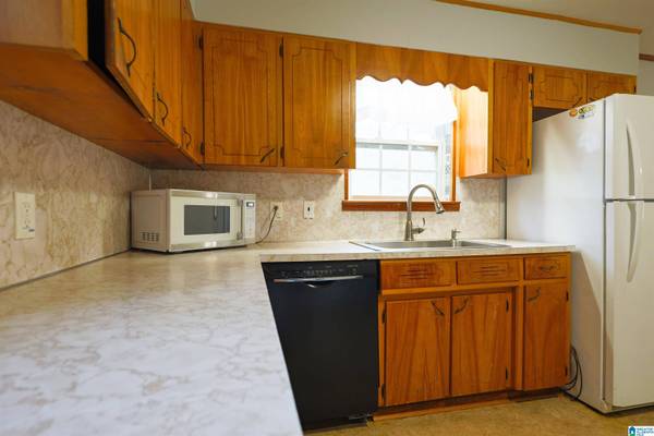 9584 BURNEY CAMP ROAD, Bessemer, AL 35023