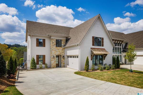 1723 COLLINWOOD COURT, Vestavia Hills, AL 35243