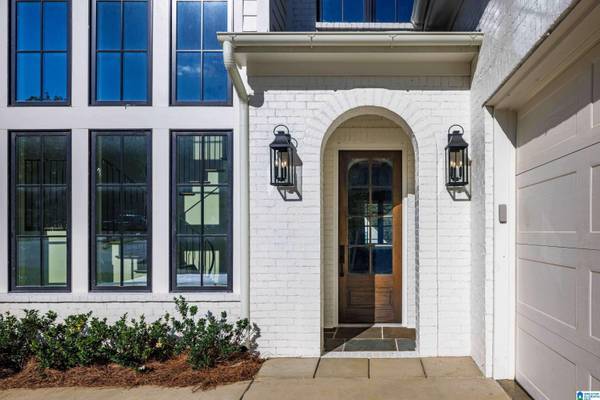 1719 COLLINWOOD COURT, Vestavia Hills, AL 35216