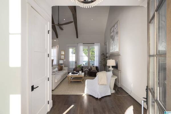 1719 COLLINWOOD COURT, Vestavia Hills, AL 35216