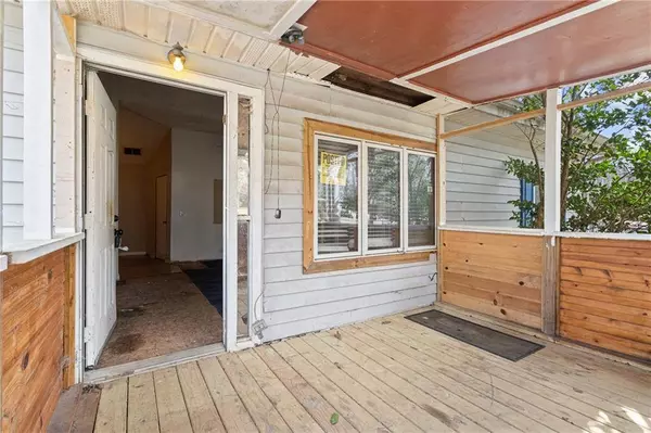 6219 Holly Ann ST SE, Acworth, GA 30102