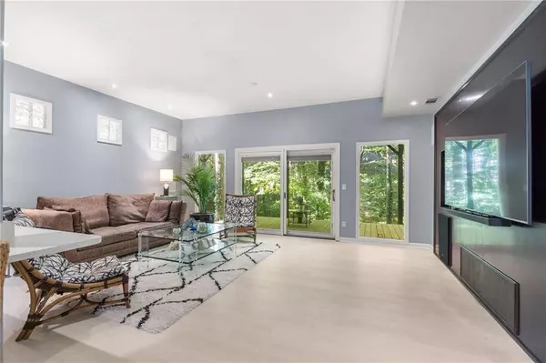 205 Flowing Spring TRL, Roswell, GA 30075