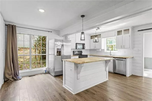 2840 Ivy Mill DR, Buford, GA 30519