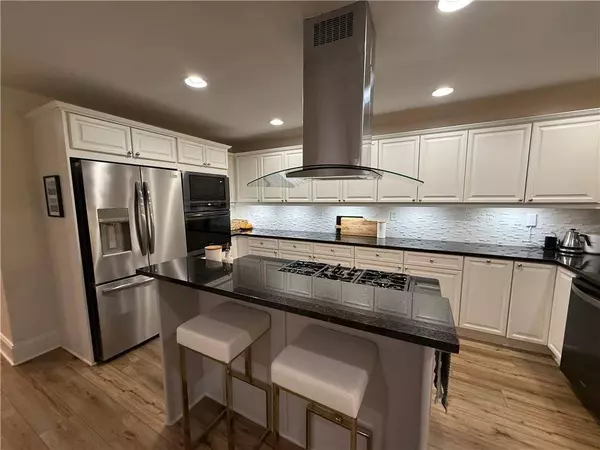 4130 Overland DR, Roswell, GA 30075