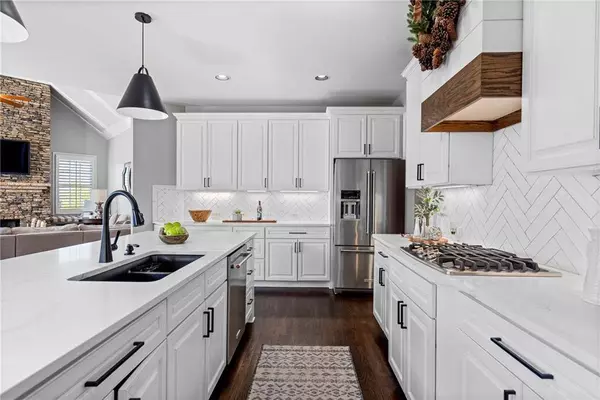 2032 Grovewood CT, Cumming, GA 30041