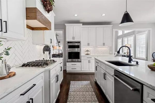 2032 Grovewood CT, Cumming, GA 30041