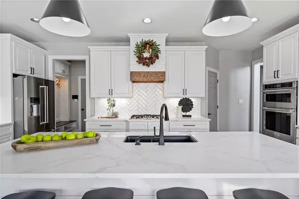 2032 Grovewood CT, Cumming, GA 30041