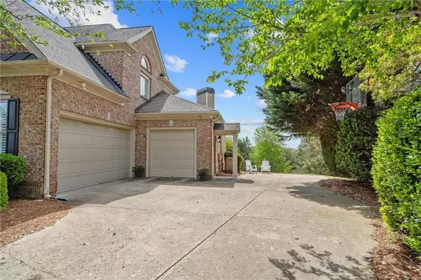 2032 Grovewood CT, Cumming, GA 30041