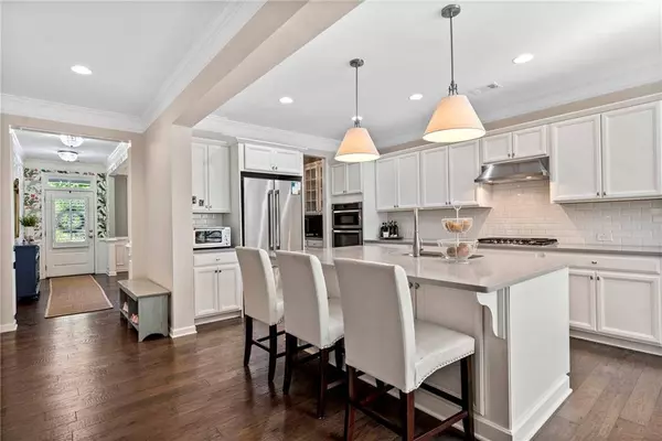 127 Marlow DR, Woodstock, GA 30188