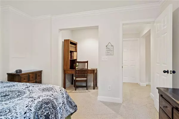 1880 Barrett DR, Cumming, GA 30040