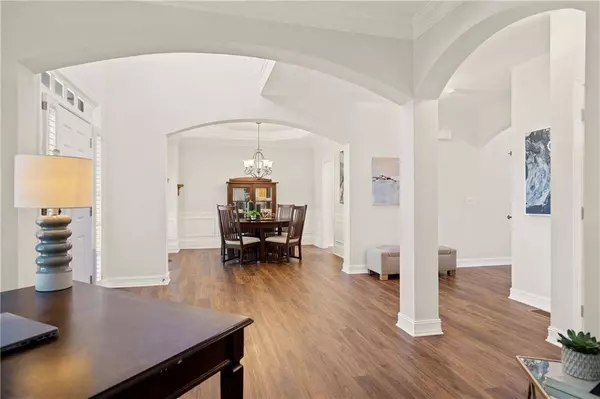 1880 Barrett DR, Cumming, GA 30040