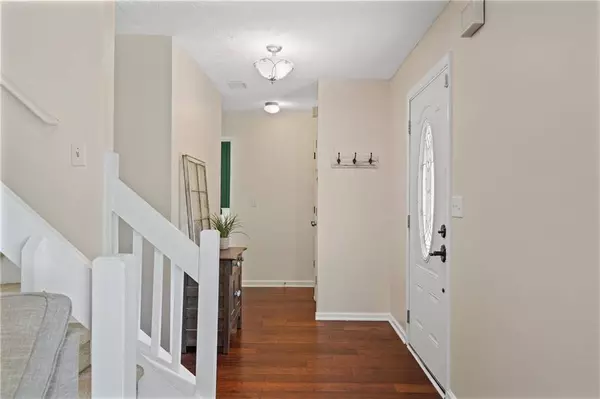 710 Crab Orchard CT, Roswell, GA 30076