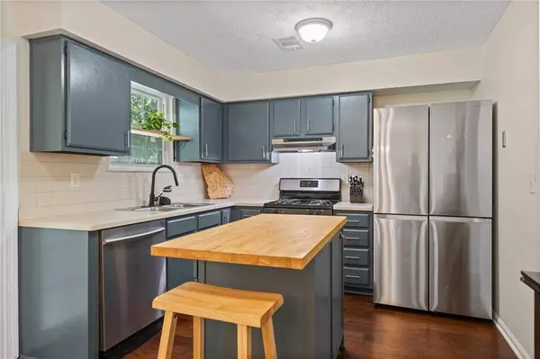 710 Crab Orchard CT, Roswell, GA 30076