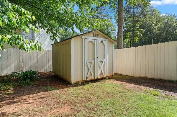 710 Crab Orchard CT, Roswell, GA 30076