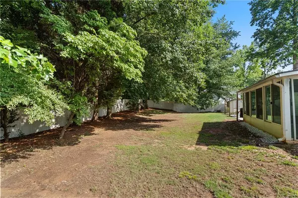 710 Crab Orchard CT, Roswell, GA 30076