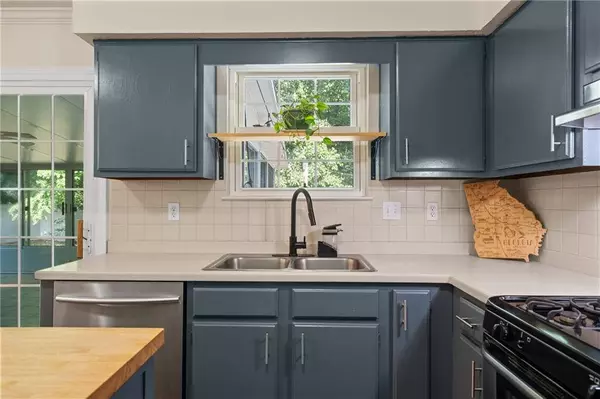 710 Crab Orchard CT, Roswell, GA 30076