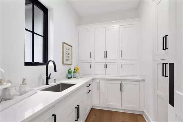 2595 Grassview DR, Milton, GA 30004