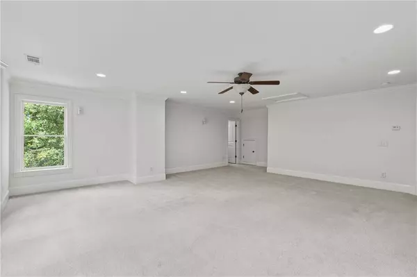 2635 Etienne LN, Cumming, GA 30041