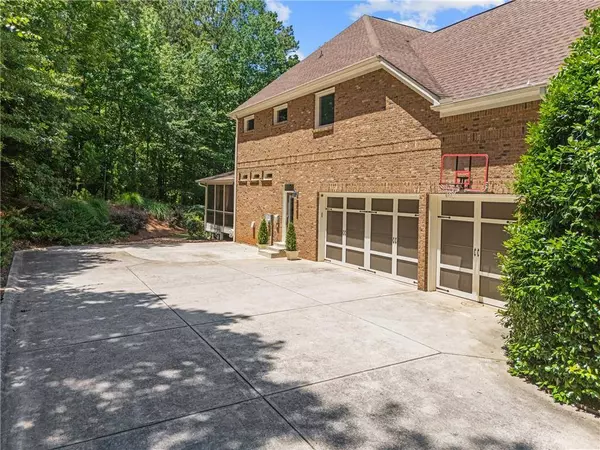 2635 Etienne LN, Cumming, GA 30041