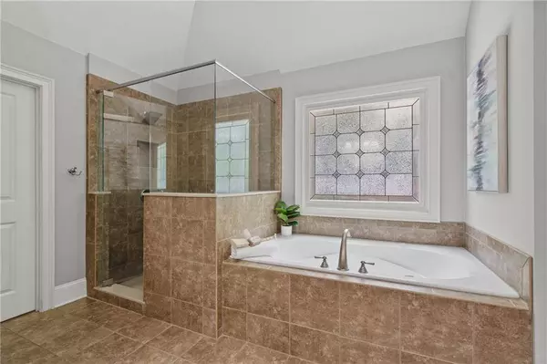 2635 Etienne LN, Cumming, GA 30041