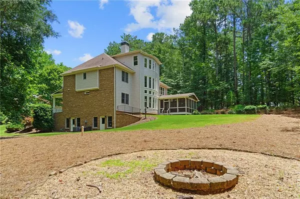 2635 Etienne LN, Cumming, GA 30041