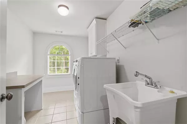 2635 Etienne LN, Cumming, GA 30041