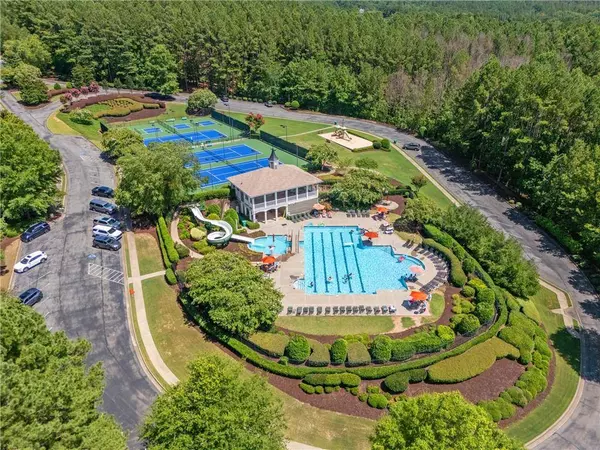 608 Walker CT, Canton, GA 30115