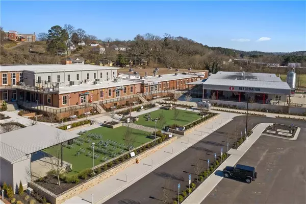 608 Walker CT, Canton, GA 30115